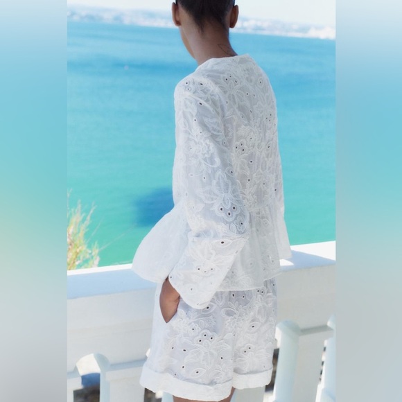 NWT ZARA EMBROIDERED PEPLUM BLOUSE & SHORTS SET SIZE M - Picture 3 of 11